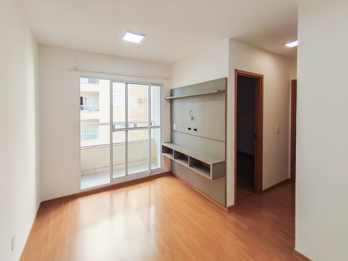 Apartamento para locacao no Gleba Palhano em Londrina com 78m² por R$ 1.900