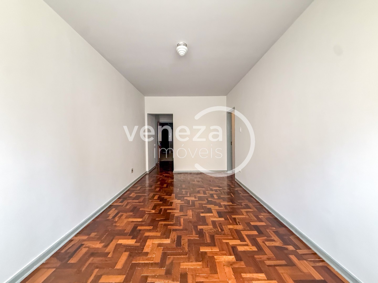 Apartamento para locacao no Centro em Londrina com 105m² por R$ 1.300  - Foto 3