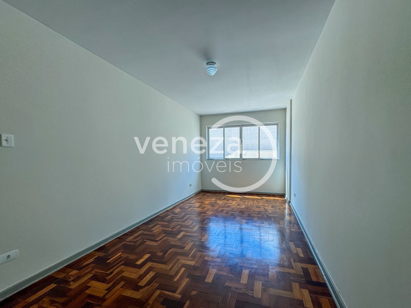 Apartamento para locacao no Centro em Londrina com 105m² por R$ 1.300  - Foto 3