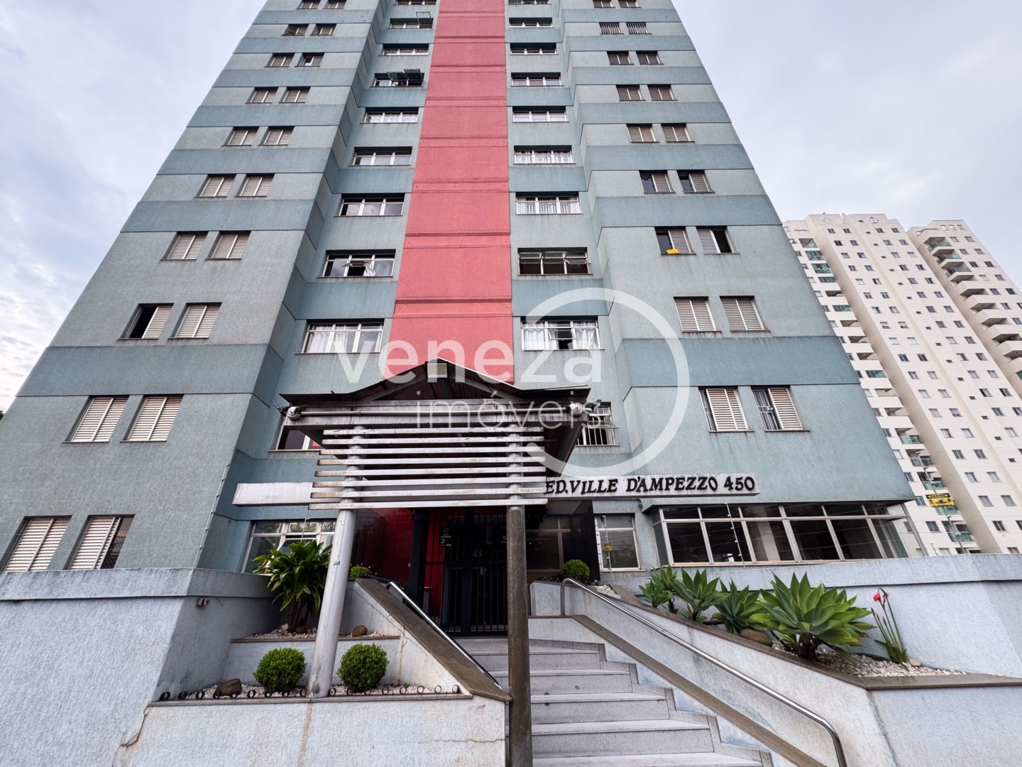 Apartamento para locacao no Centro em Londrina com 94,92m² por R$ 1.600  - Foto 1