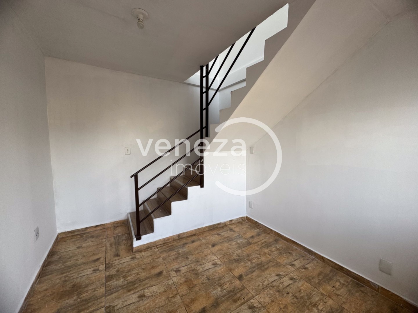 Casa Residencial para locacao no Joao Paz em Londrina com 60m² por R$ 1.300