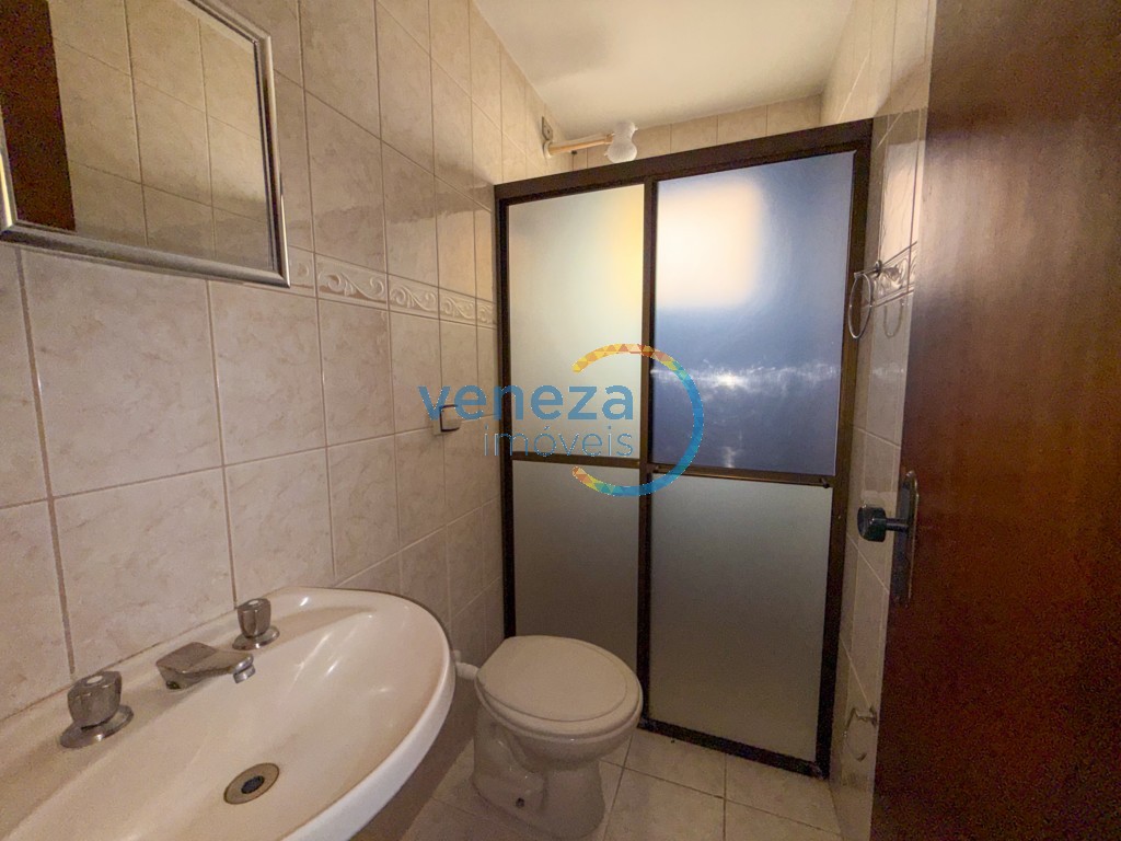 Apartamento para locação no bairro Centro de Londrina com 65m<sup>2</sup> útil, 2 quartos, 1 vaga de garagem