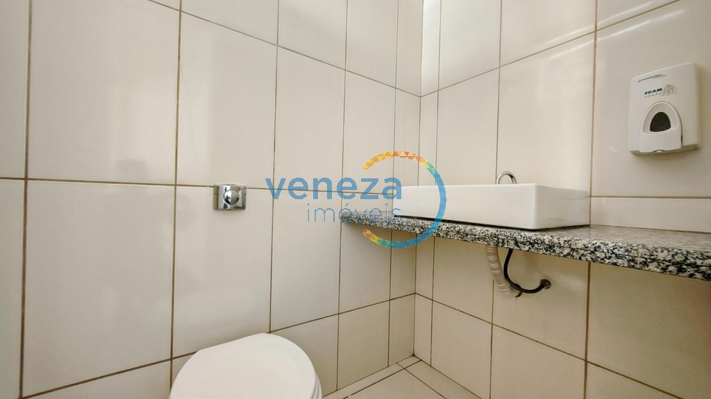 Casa Comercial para locação no bairro Centro de Londrina - Foto 9
