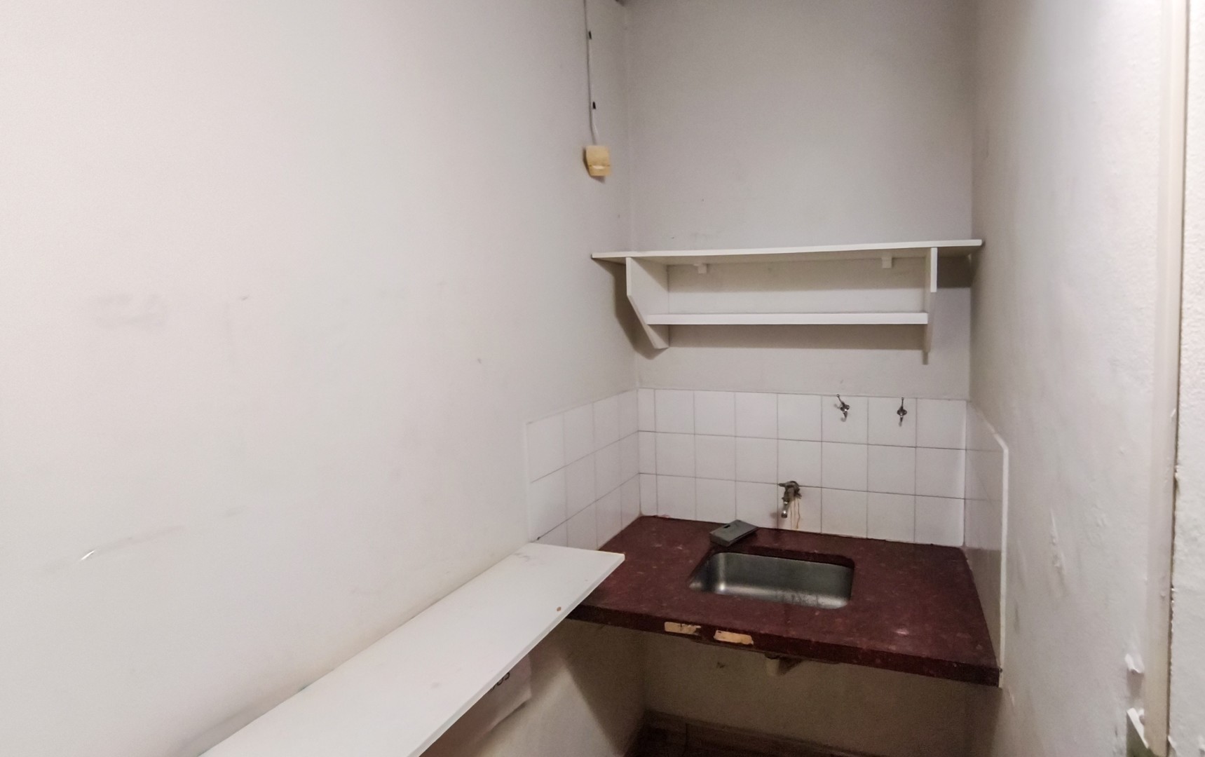 Salão-loja para locação no bairro Centro de Londrina - Foto 7