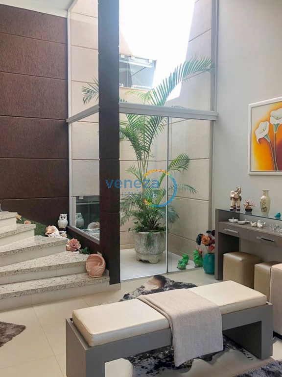 Casa Residencial para venda no Santa Monica em Londrina com 220m² por R$ 780.000,00