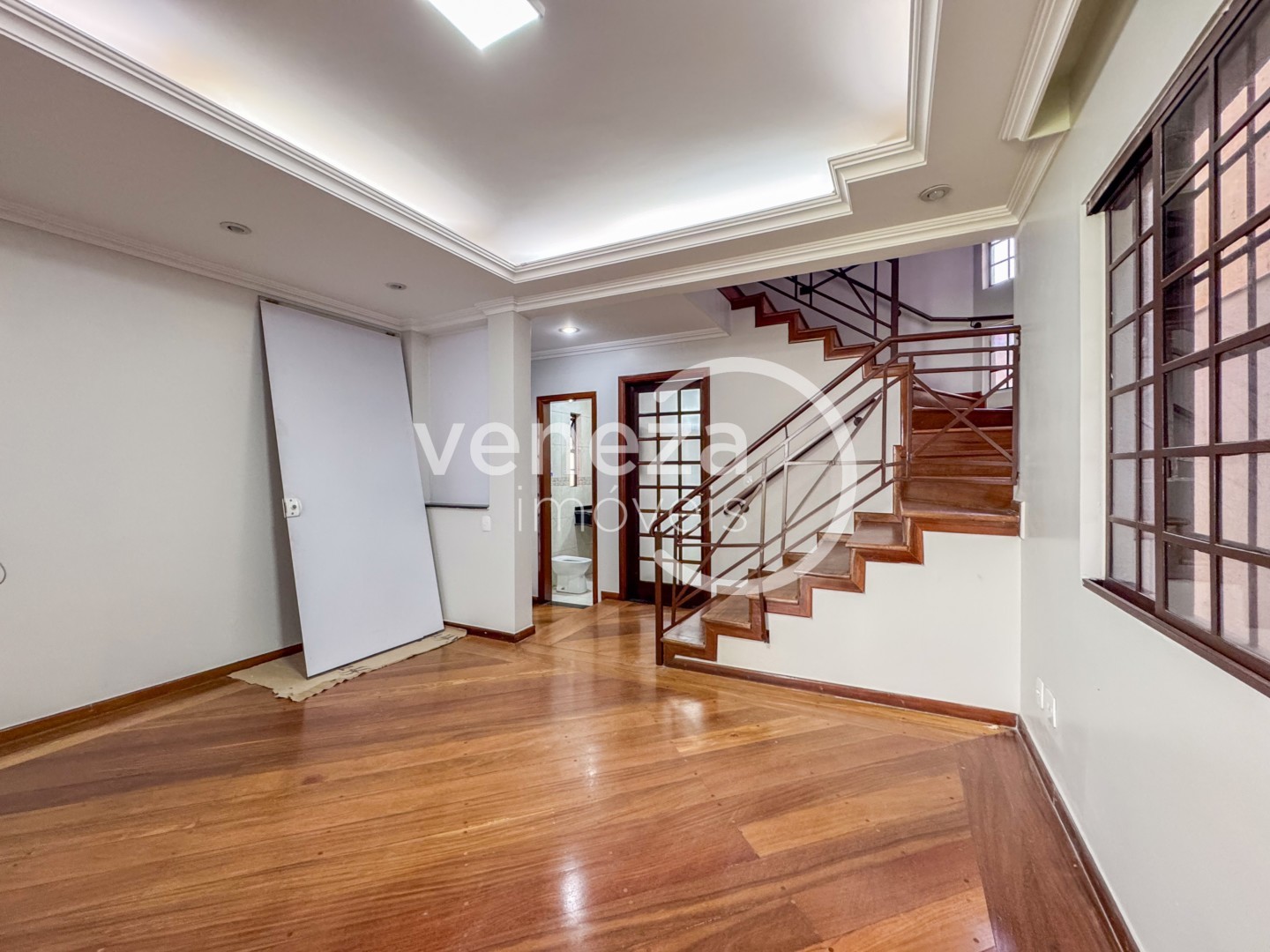 Casa Comercial para locacao no Portal de Versalhes em Londrina com 374,85m² por R$ 7.000 - Foto 3