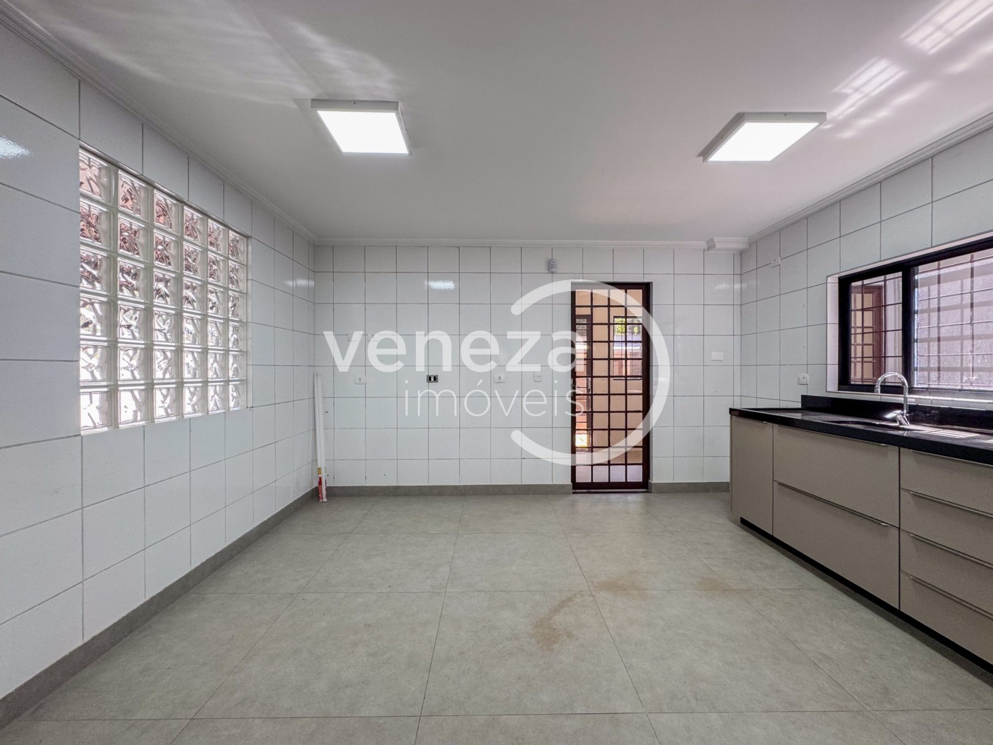 Casa Comercial para locação no bairro Portal de Versalhes de Londrina - Foto 31