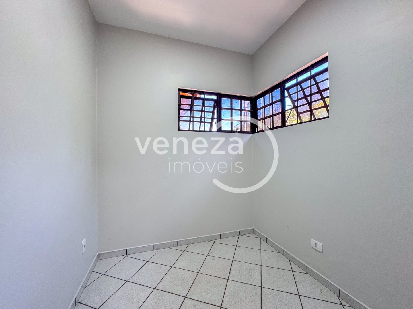 Casa Comercial para locação no bairro Portal de Versalhes de Londrina - Foto 29