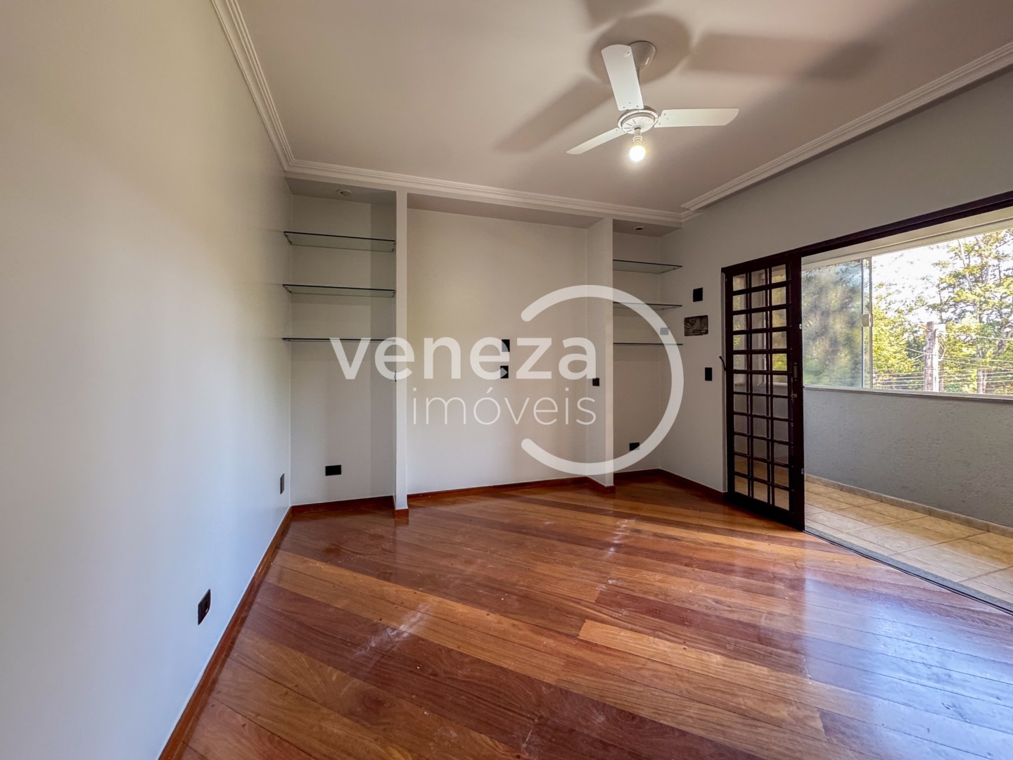 Casa Comercial para locação no bairro Portal de Versalhes de Londrina - Foto 11