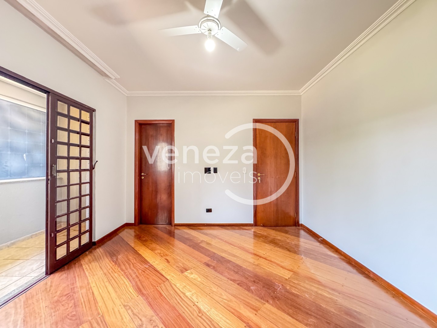 Casa Comercial para locação no bairro Portal de Versalhes de Londrina - Foto 14