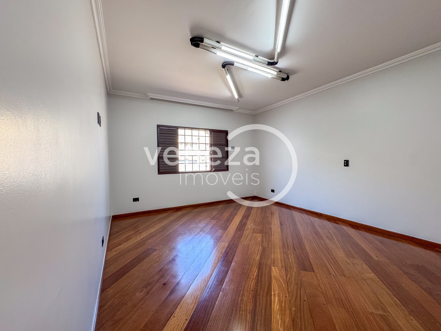 Casa Comercial para locação no bairro Portal de Versalhes de Londrina - Foto 24