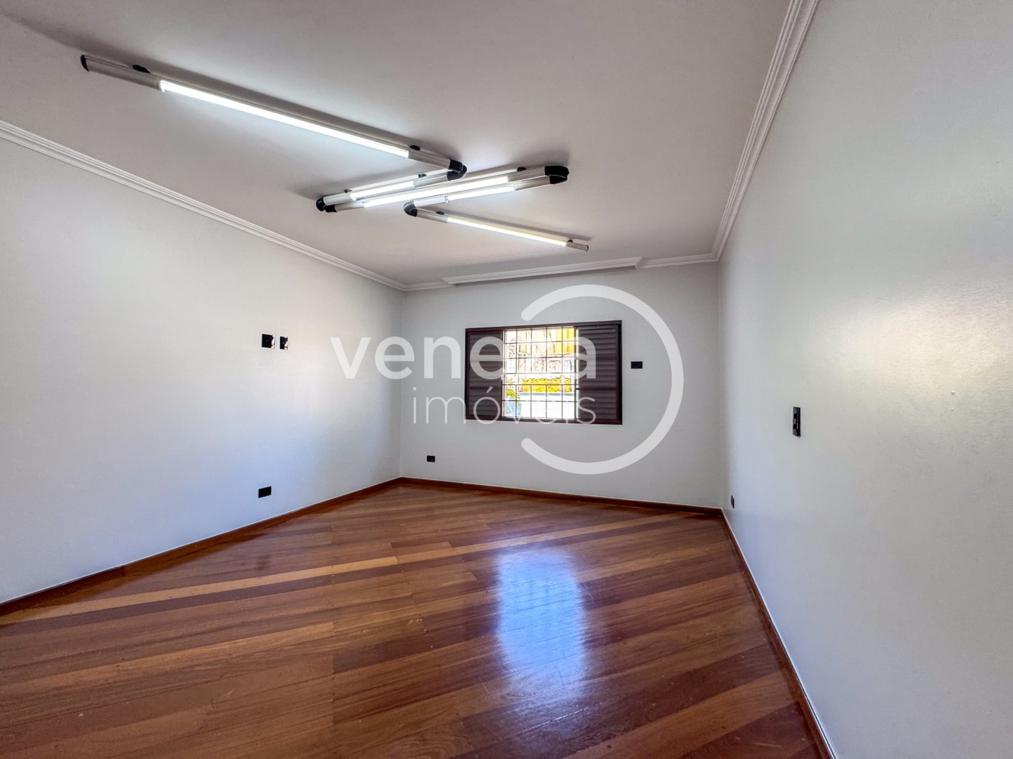 Casa Comercial para locação no bairro Portal de Versalhes de Londrina - Foto 25