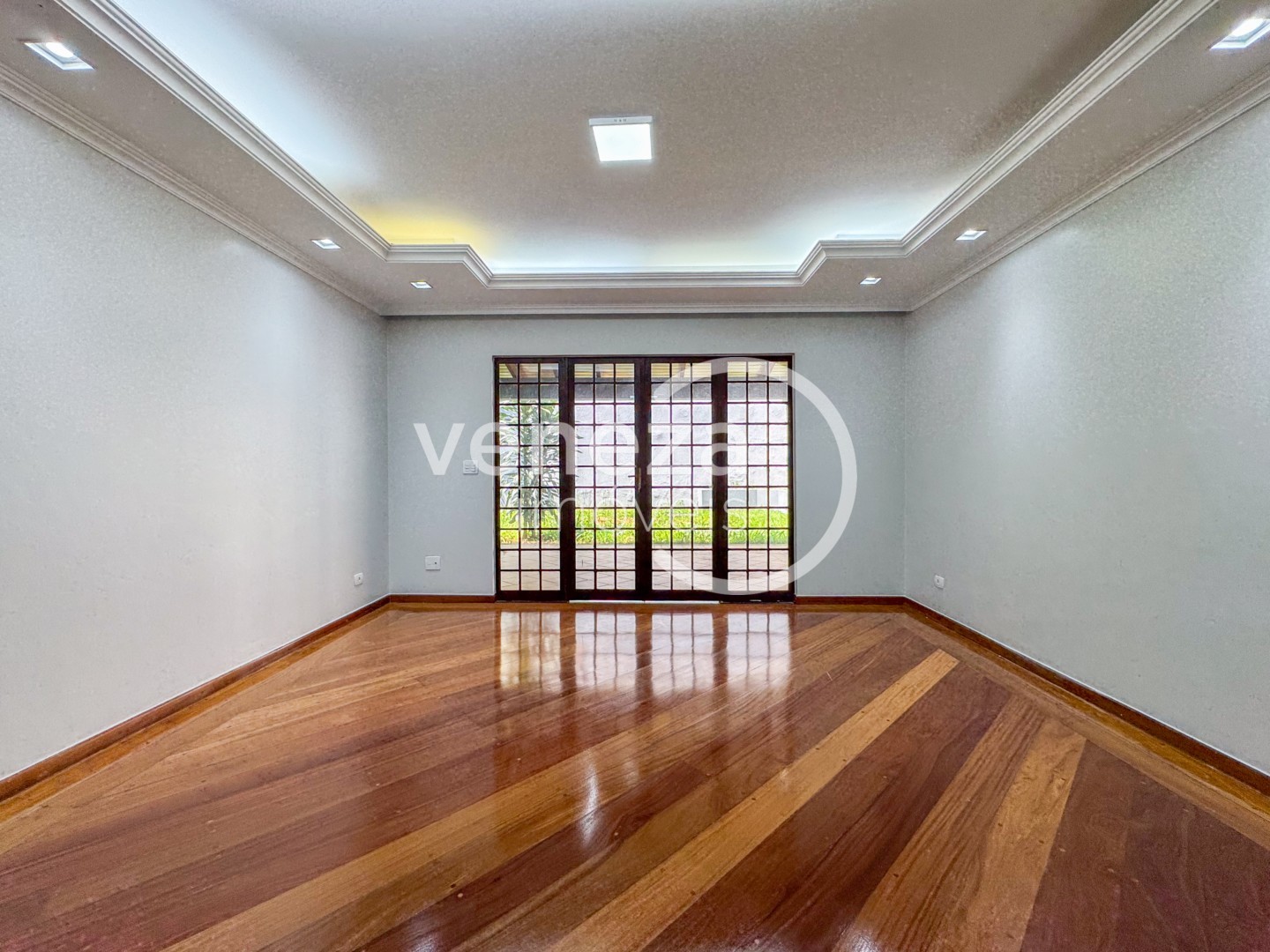 Casa Comercial para locação no bairro Portal de Versalhes de Londrina - Foto 7