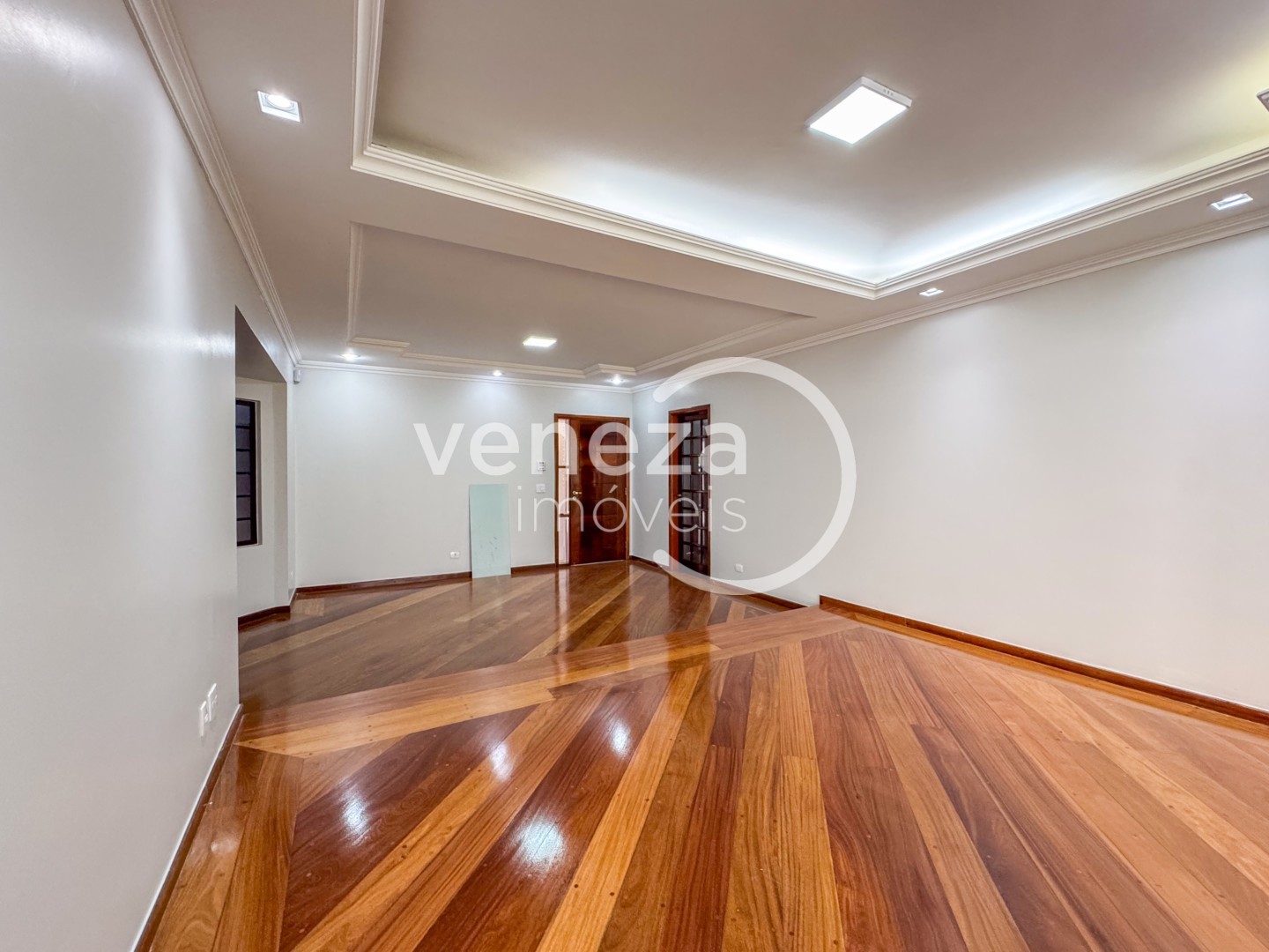 Casa Comercial para locação no bairro Portal de Versalhes de Londrina - Foto 10