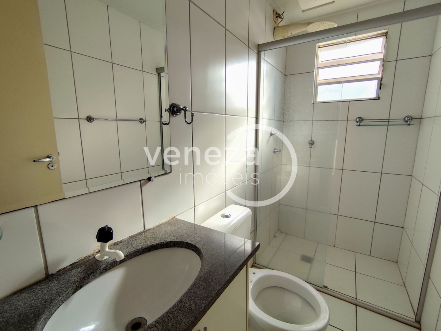 Apartamento para locação no bairro Nossa Senhora de Lourdes de Londrina - Foto 4