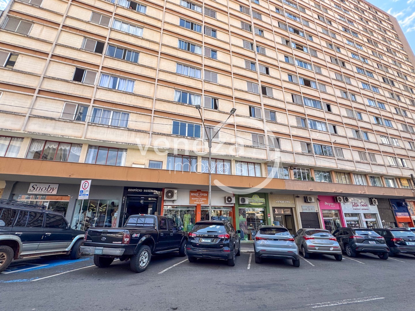 Apartamento para locacao no Centro em Londrina com 93m² por R$ 1.450  - Foto 2