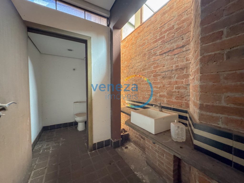Salão-loja para locação no bairro Centro de Londrina - Foto 13