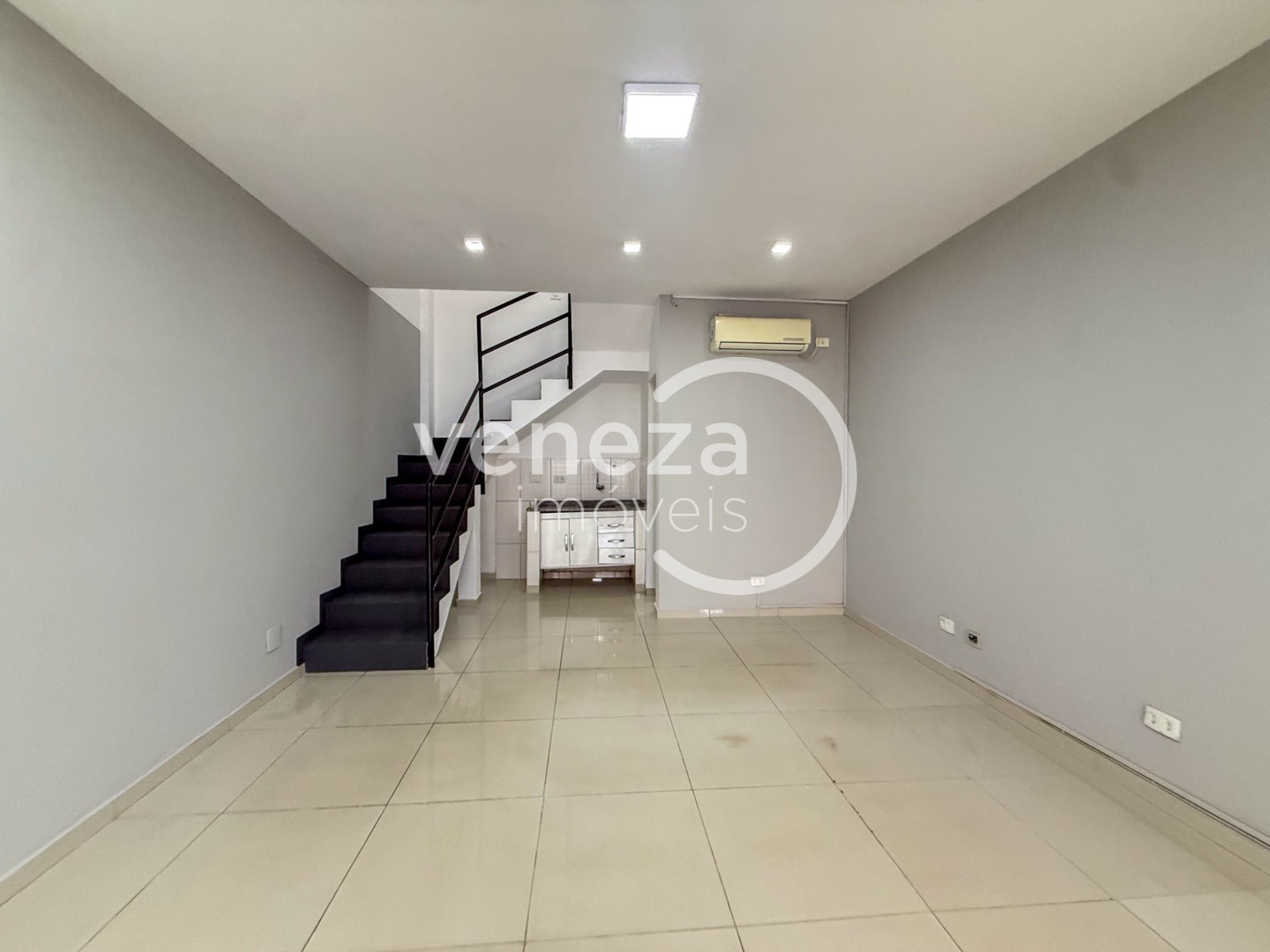 Salão-loja para locação no bairro Centro de Londrina - Foto 5