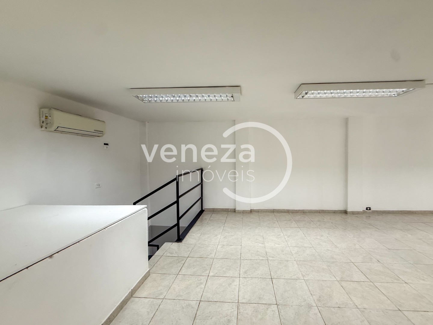 Salão-loja para locação no bairro Centro de Londrina - Foto 11