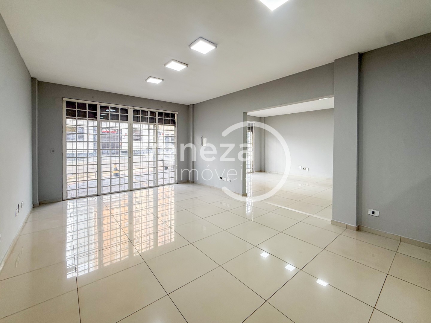 Salão-loja para locação no bairro Centro de Londrina - Foto 15