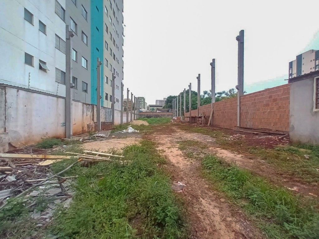 Terreno para locacao no Centro em Londrina com 650m² por R$ 2.300,00 - Foto 3