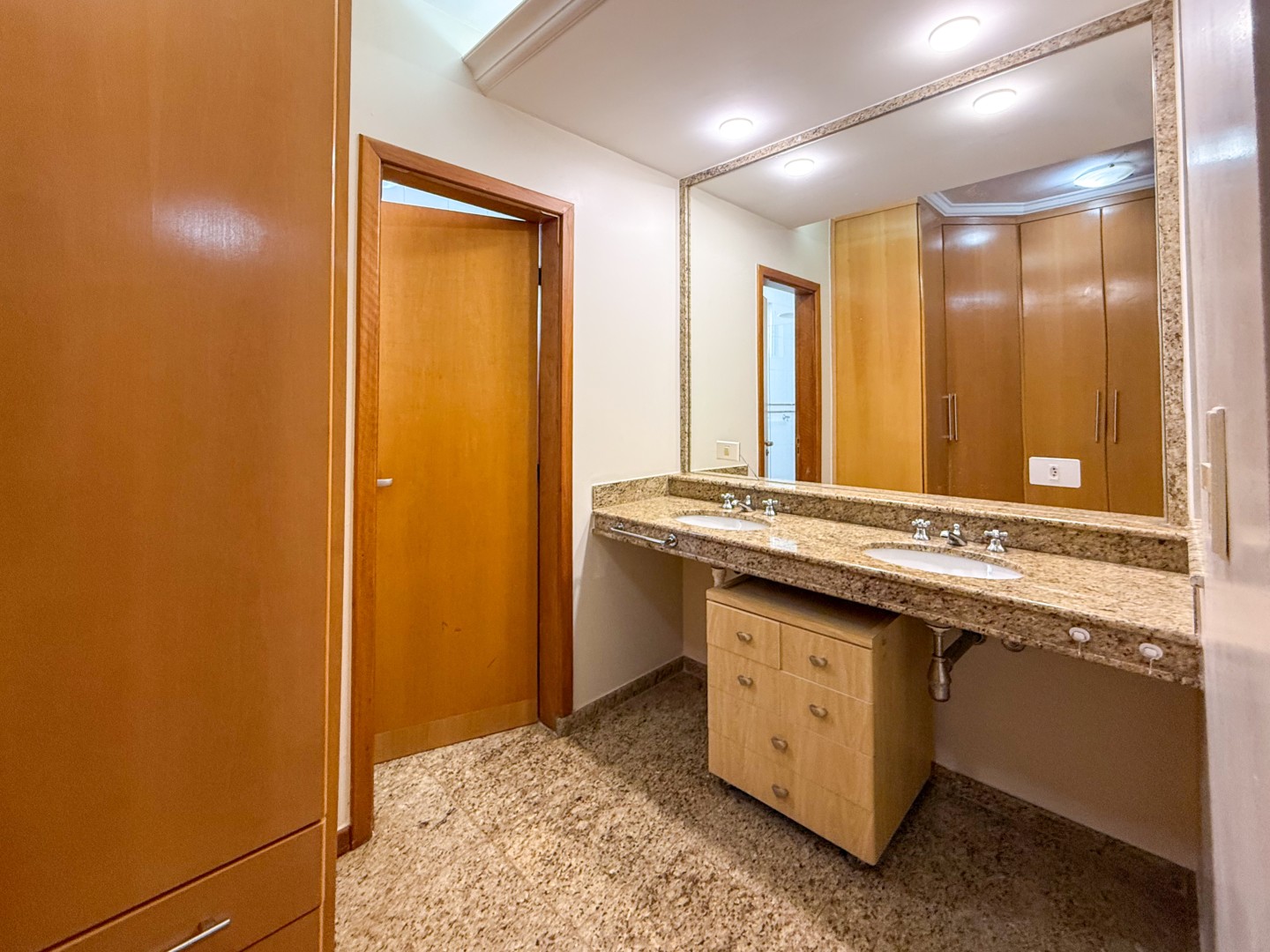 Casa Residencial para locação no bairro Parque Residencial Alcant de Londrina - Foto 17