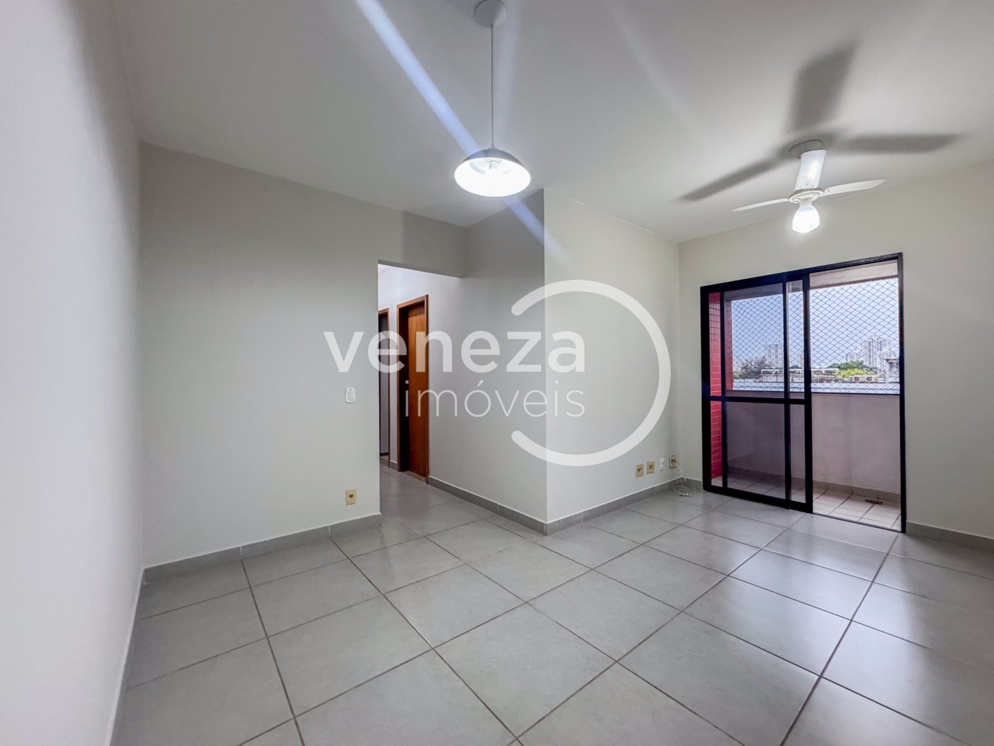 Apartamento para locacao no Gleba Palhano em Londrina com 133m² por R$ 2.470