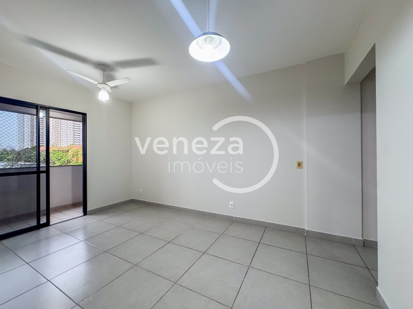 Apartamento para locacao no Gleba Palhano em Londrina com 133m² por R$ 2.470