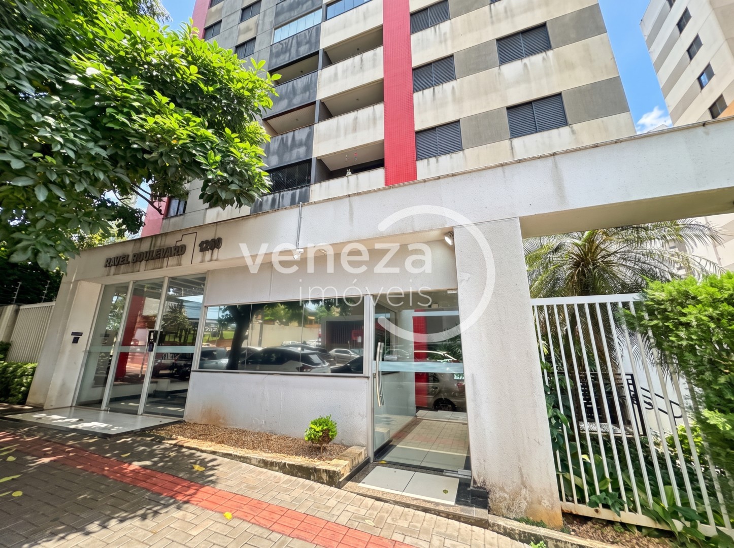 Apartamento para locacao no Gleba Palhano em Londrina com 133m² por R$ 2.470