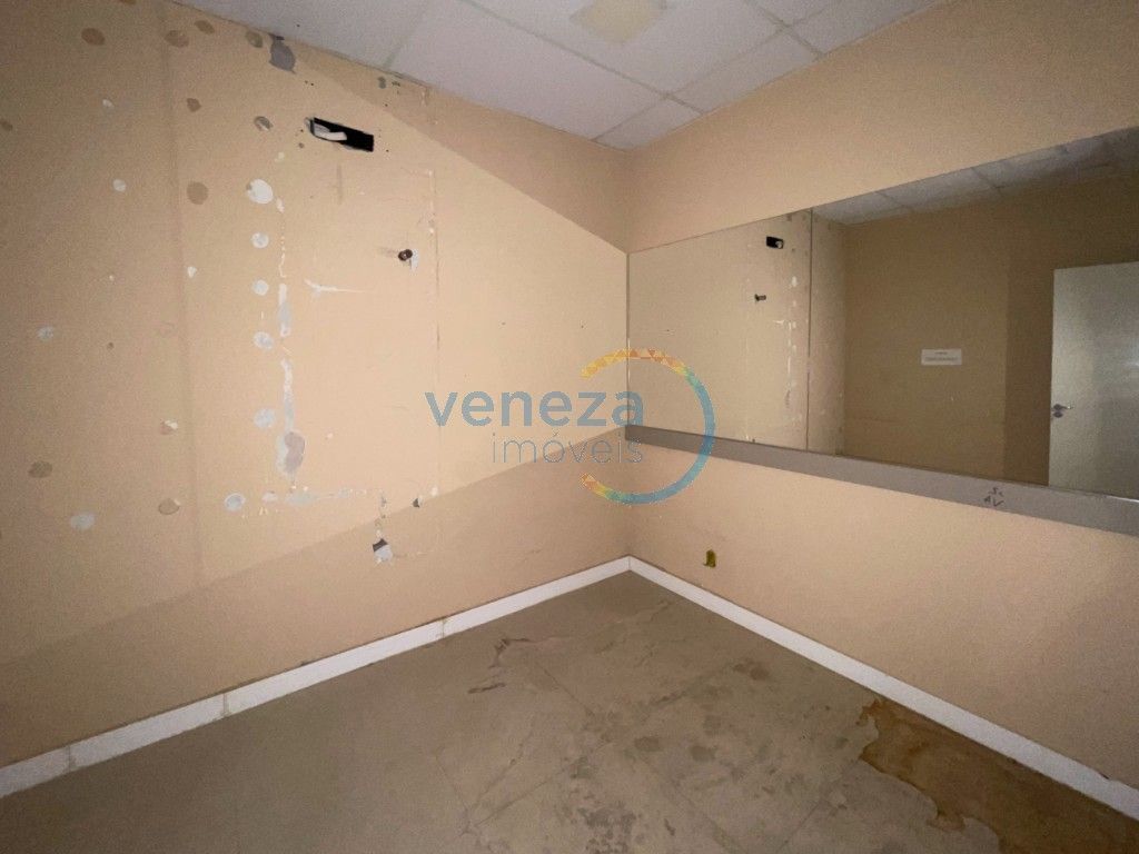 Salão-loja para locação no bairro Centro de Londrina - Foto 13