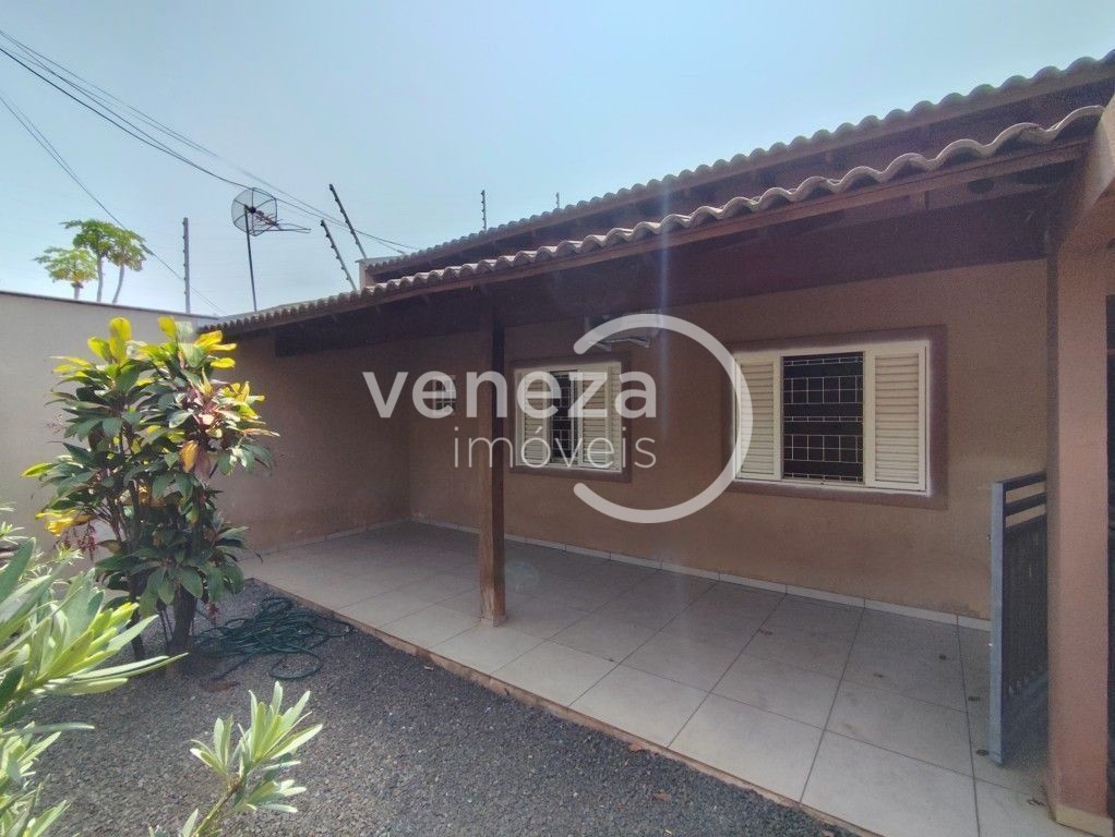 Casa Residencial para locacao no Sebastiao de Melo Cesar em Londrina com 82,2m² por R$ 3.500