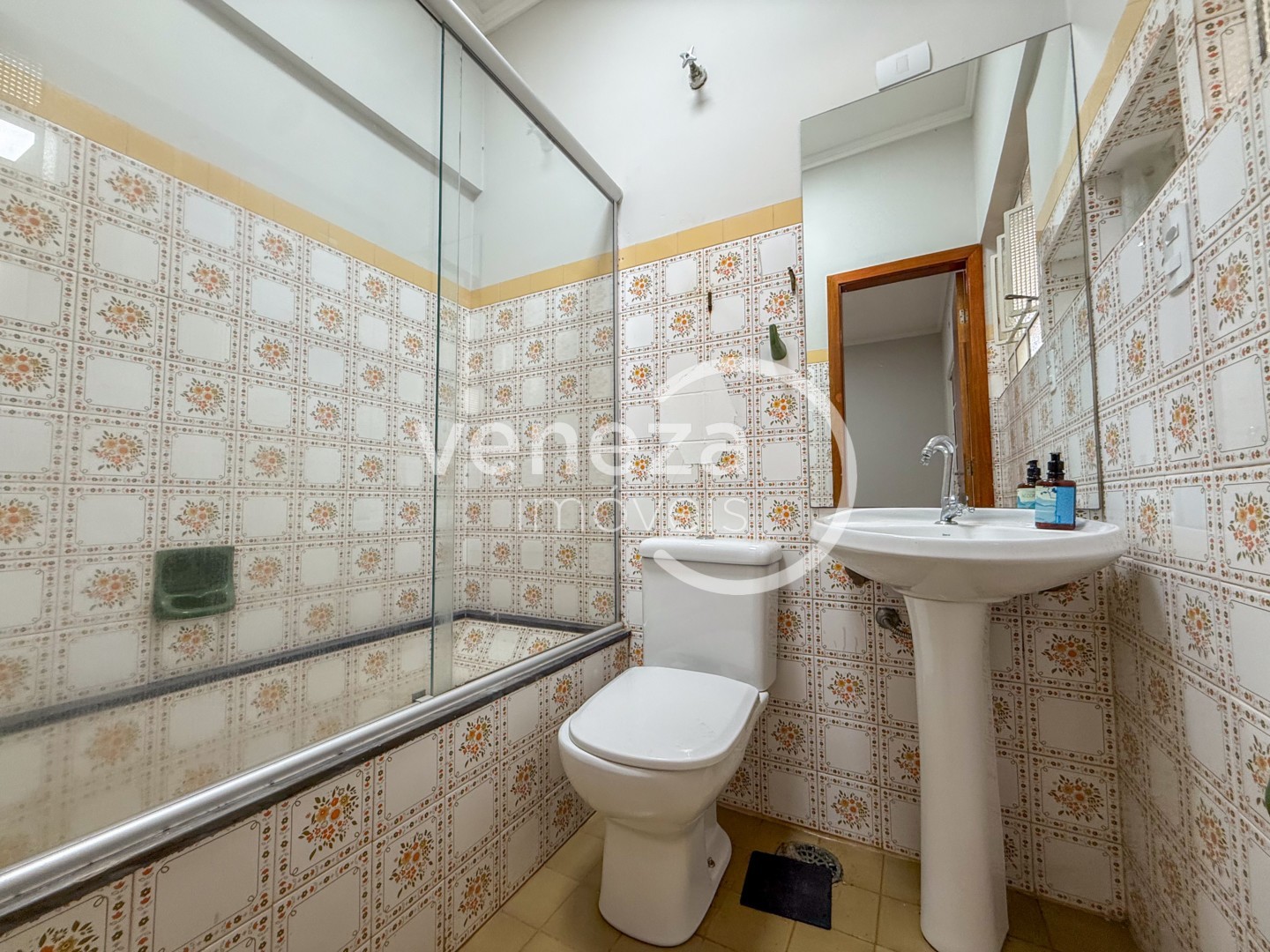 Casa Comercial para locação no bairro Aurora de Londrina - Foto 13