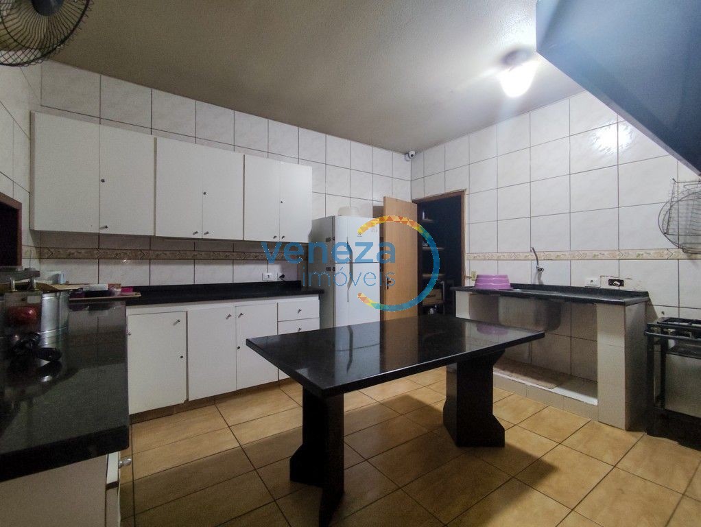 Salão-loja para locação no bairro Centro de Londrina - Foto 24