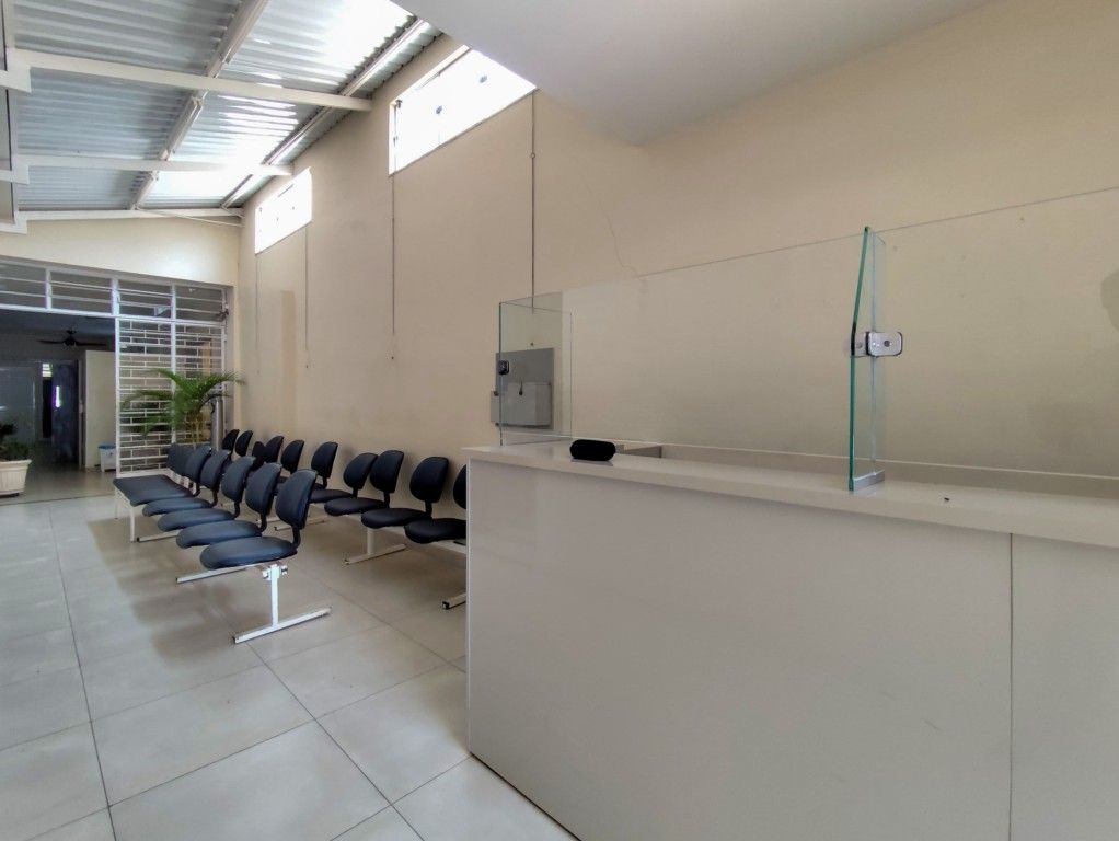 Casa Comercial para locacao no Centro em Londrina com 318m² por R$ 7.900,00  - Foto 3