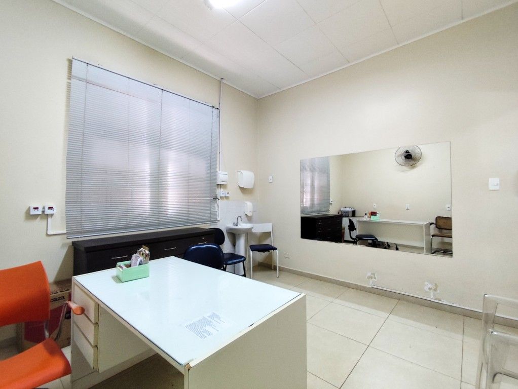 Casa Comercial para locação no bairro Centro de Londrina - Foto 6