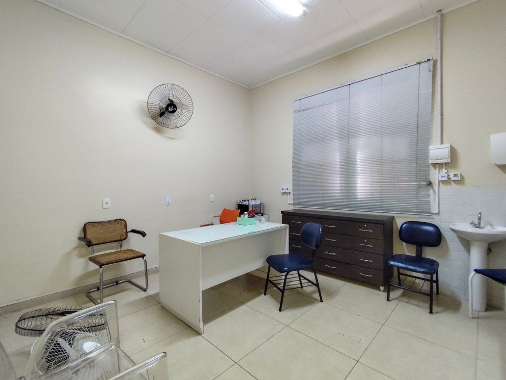 Casa Comercial para locação no bairro Centro de Londrina - Foto 10