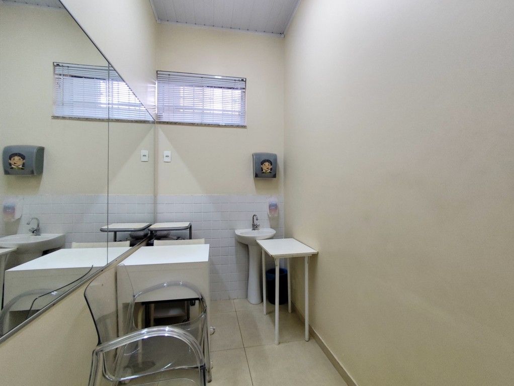 Casa Comercial para locação no bairro Centro de Londrina - Foto 15