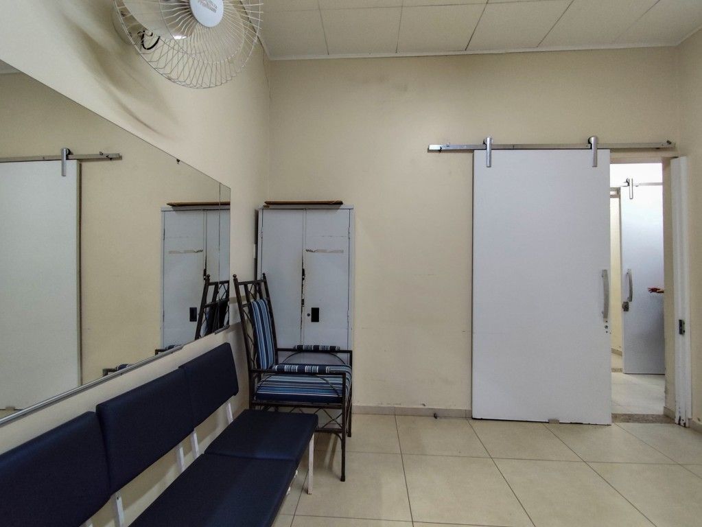 Casa Comercial para locação no bairro Centro de Londrina - Foto 16
