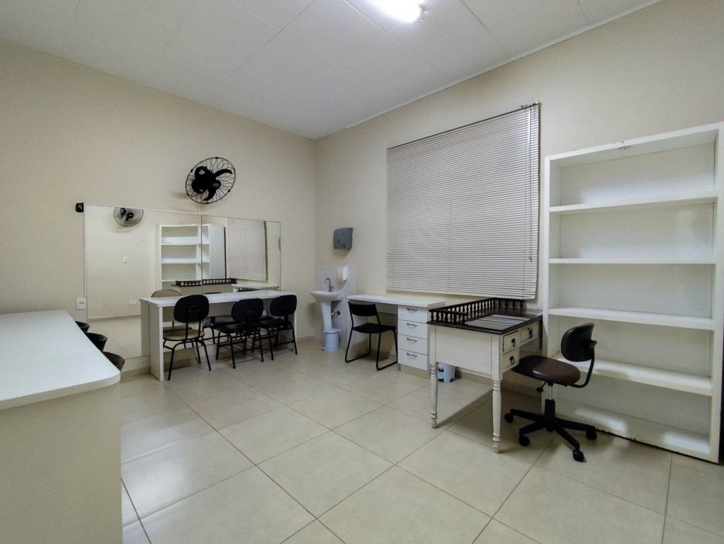 Casa Comercial para locação no bairro Centro de Londrina - Foto 18