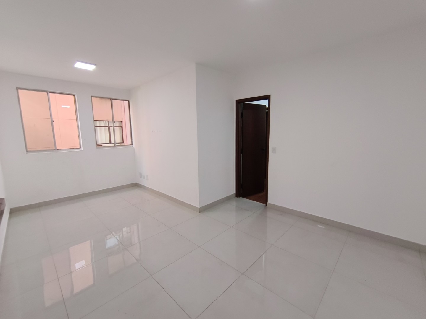 Apartamento para alugar em Centro, Londrina — Portal Chave Fácil