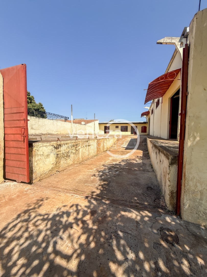Barracão para locacao no Piza em Londrina com 300m² por R$ 7.500 - Foto 2