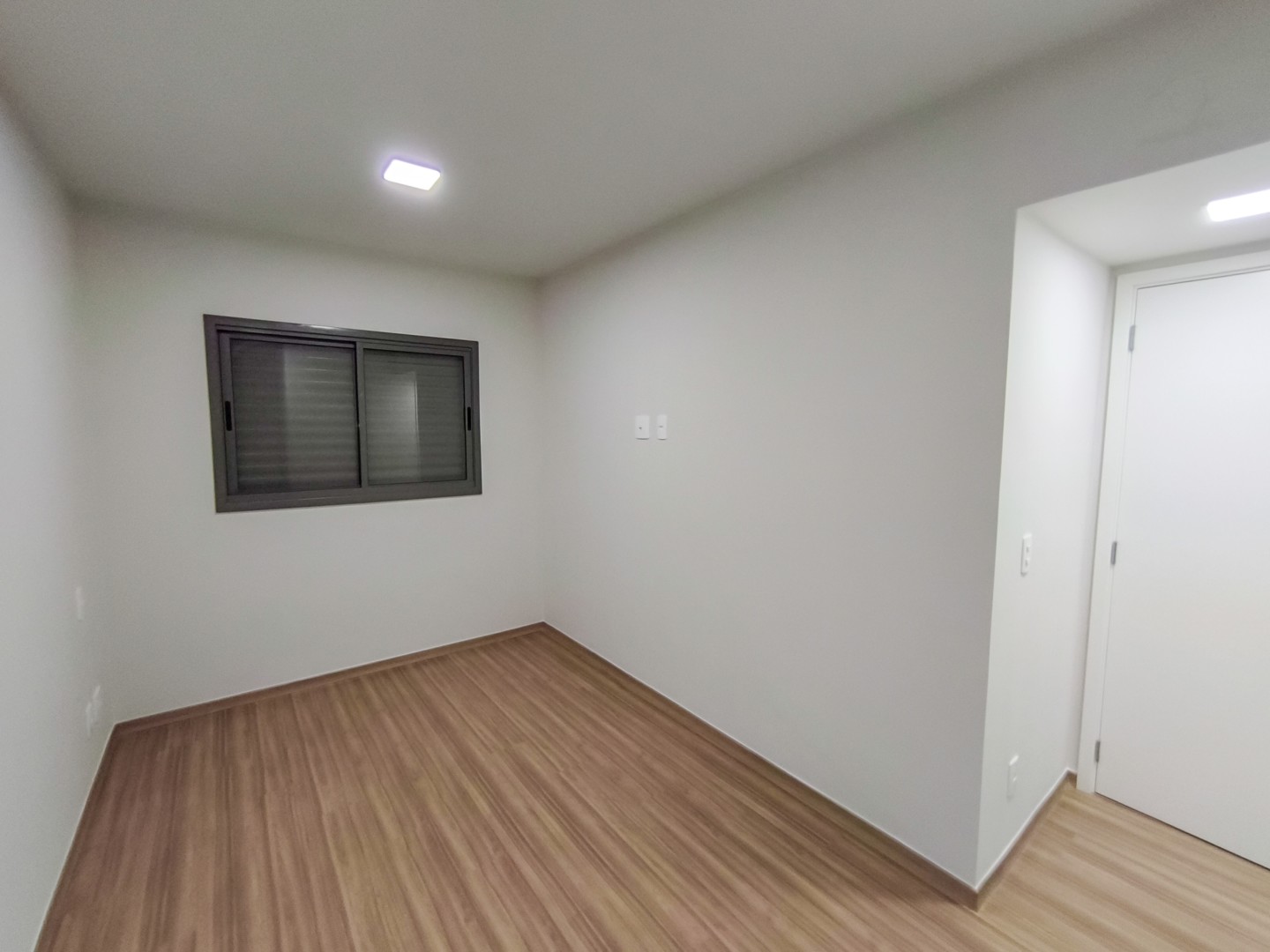 Apartamento para locação no bairro Vila Santa Terezinha de Londrina - Foto 11