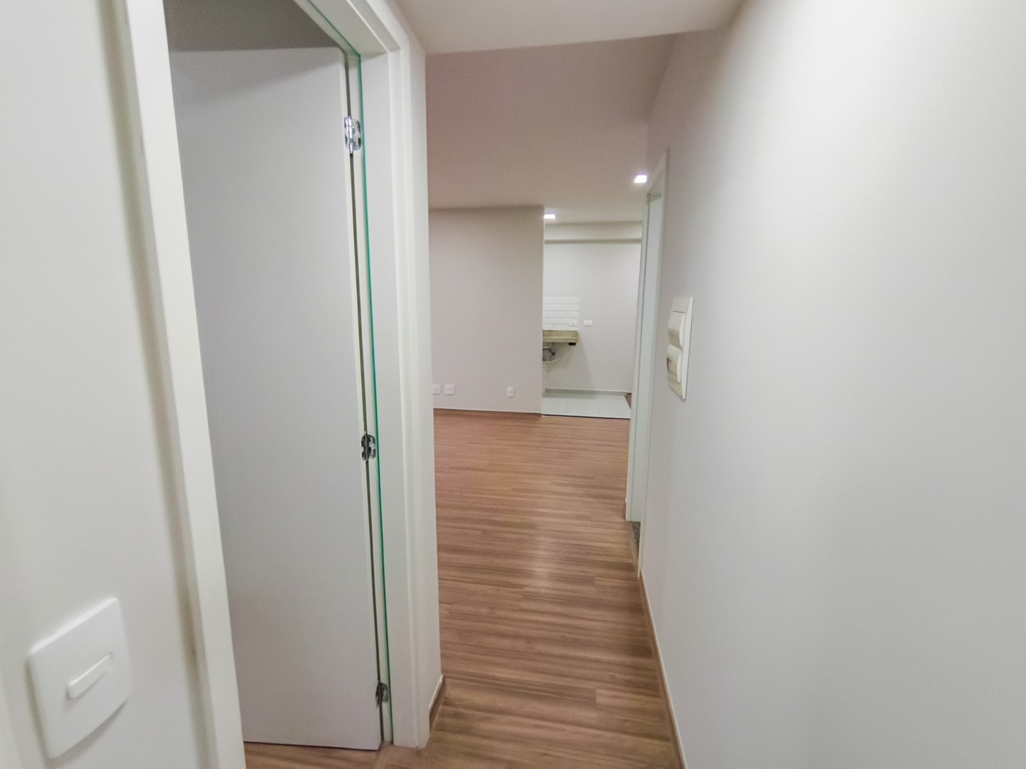 Apartamento para locação no bairro Vila Santa Terezinha de Londrina - Foto 9