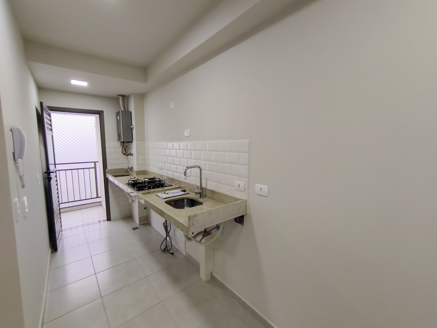 Apartamento para locação no bairro Vila Santa Terezinha de Londrina - Foto 6