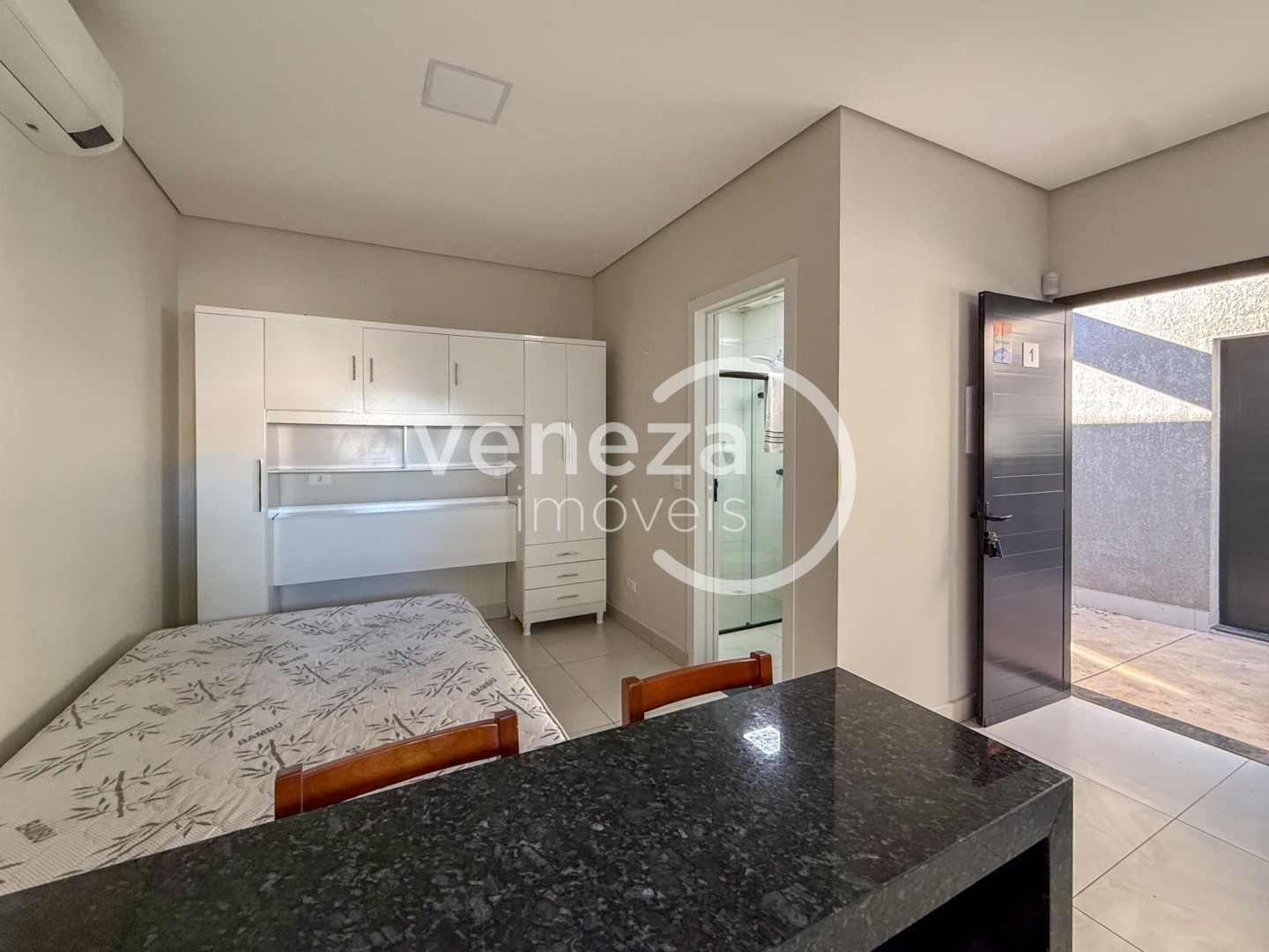 Apartamento para locacao no Jardim Higienopolis em Londrina com 21m² por R$ 1.700  - Foto 2