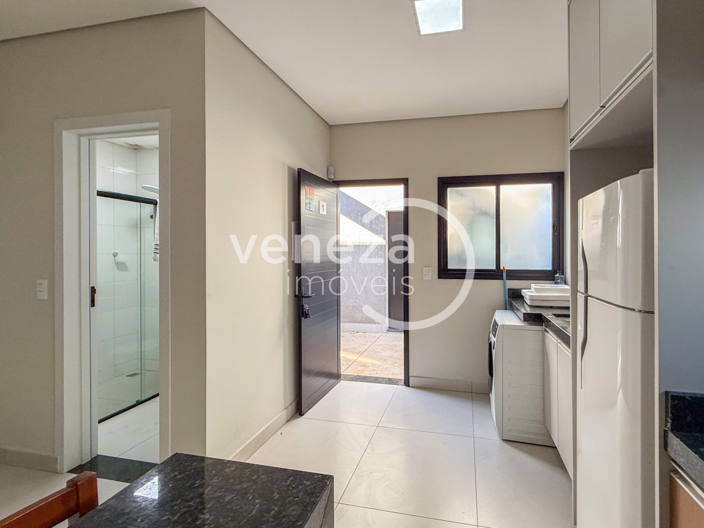 Apartamento para locacao no Jardim Higienopolis em Londrina com 21m² por R$ 1.700  - Foto 3