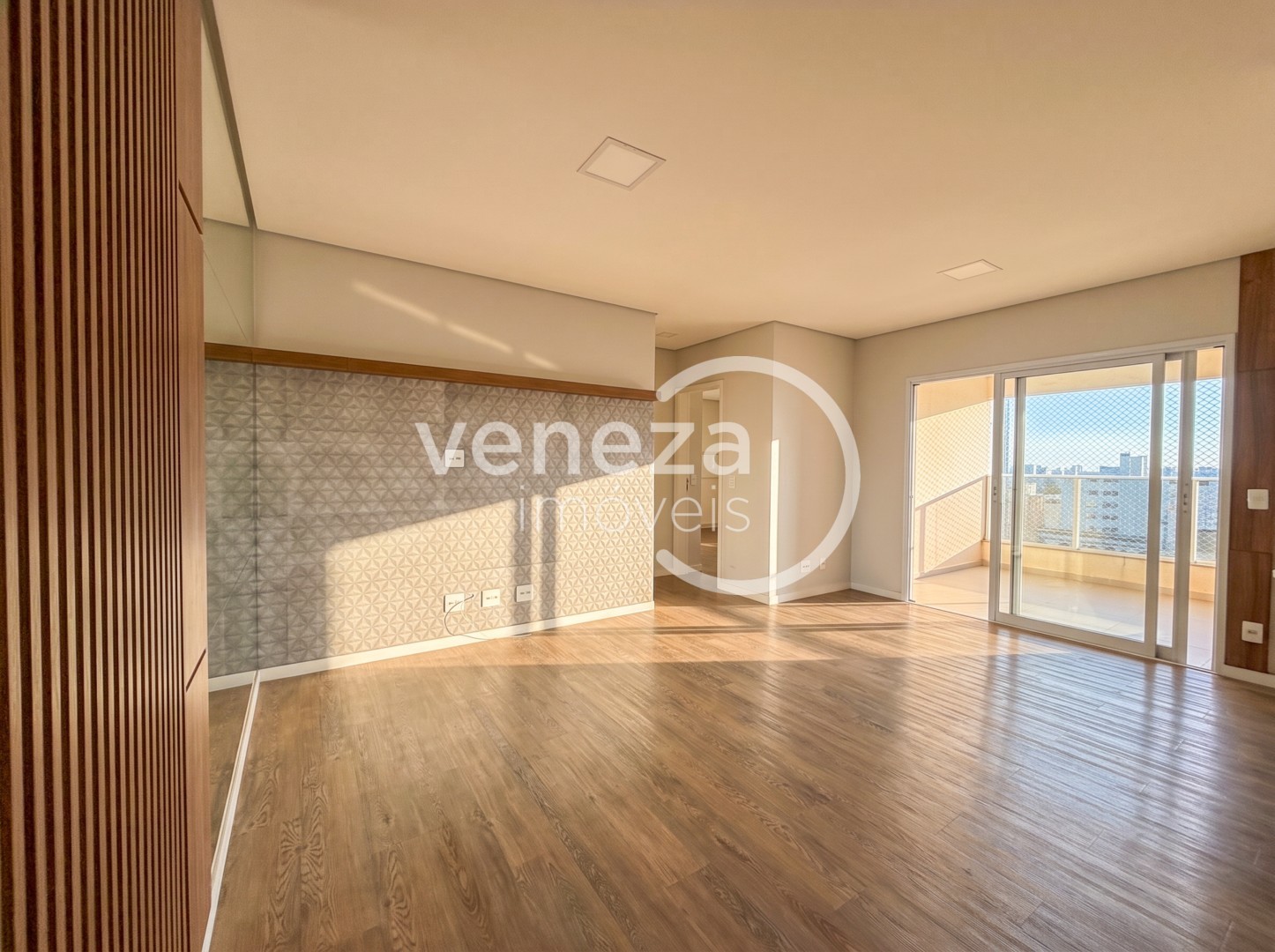 Apartamento para locacao no Vila Larsen 1 em Londrina com 139,57m² por R$ 3.550