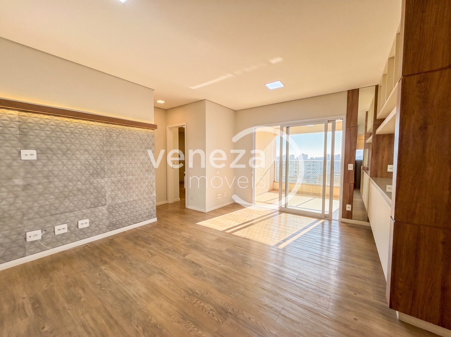 Apartamento para locacao no Vila Larsen 1 em Londrina com 139,57m² por R$ 3.550
