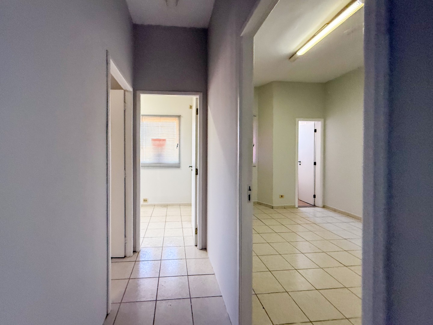 Sala para locação no bairro Centro de Londrina - Foto 6