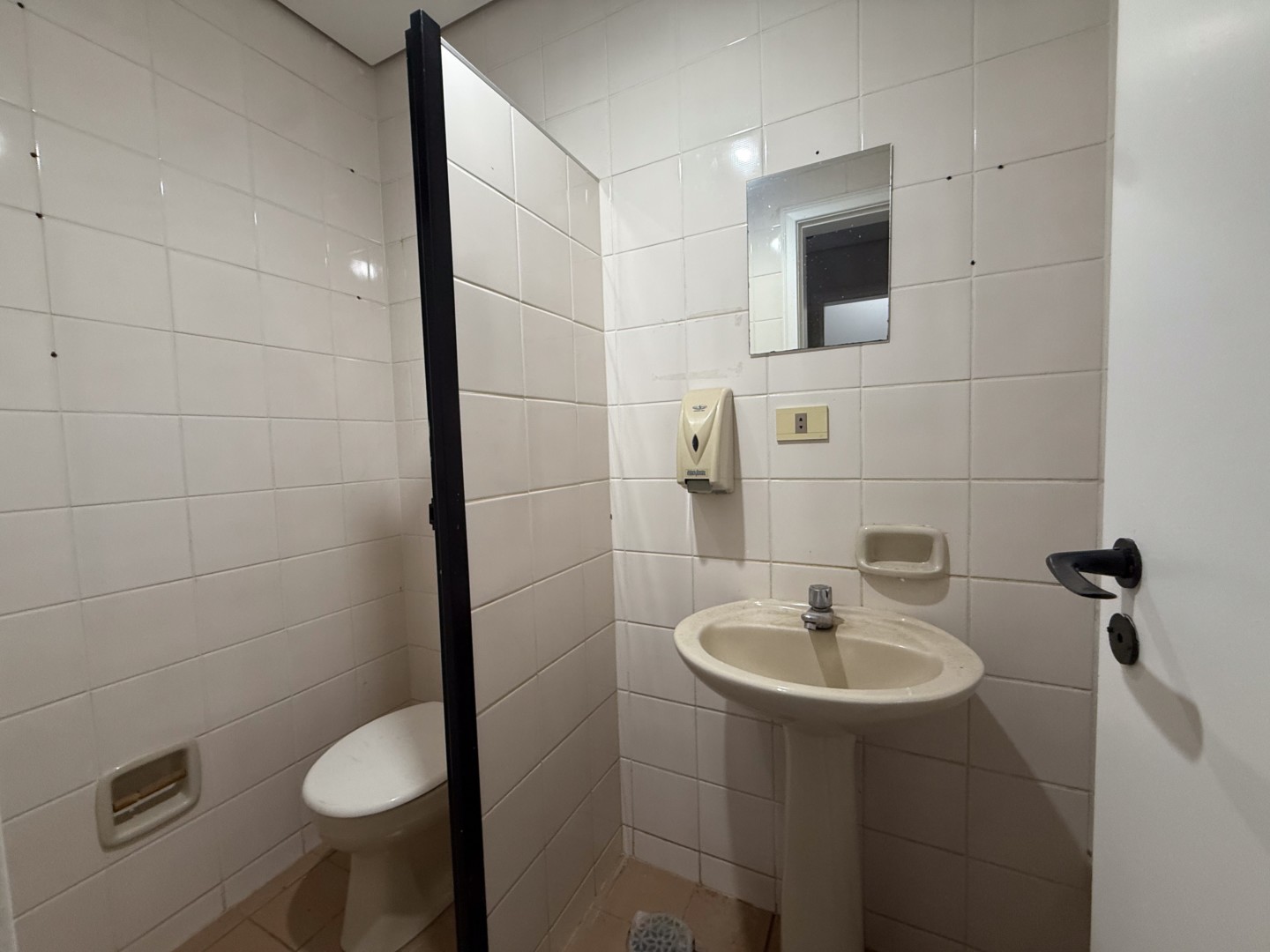 Sala para locação no bairro Centro de Londrina - Foto 12